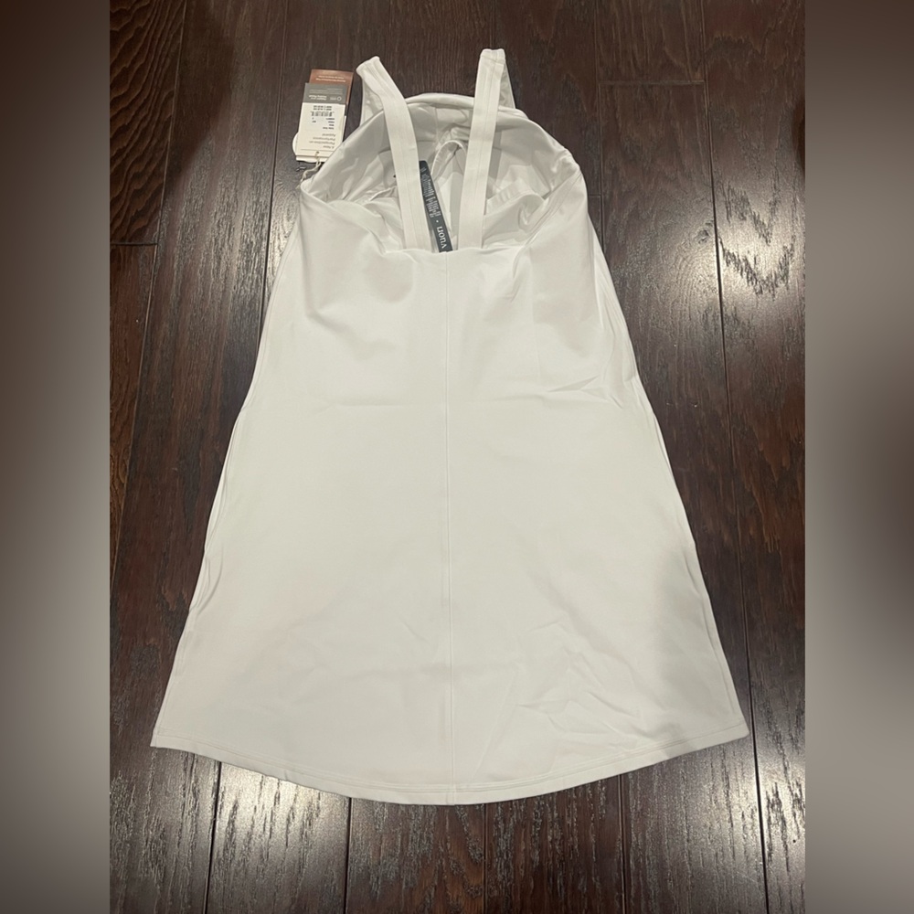 VUORI Volley Dress White Tank Mini Pockets Built -In Bra Women Size Small NEW - Picture 7 of 11